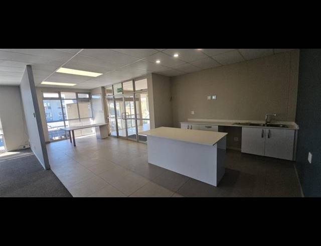 BUSINESS PROPERTY TO RENT IN CARLSWALD